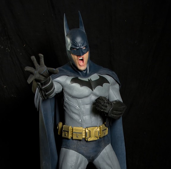 Middle Earth Collectors: The Most Amazing Batman Costume Ever Made!