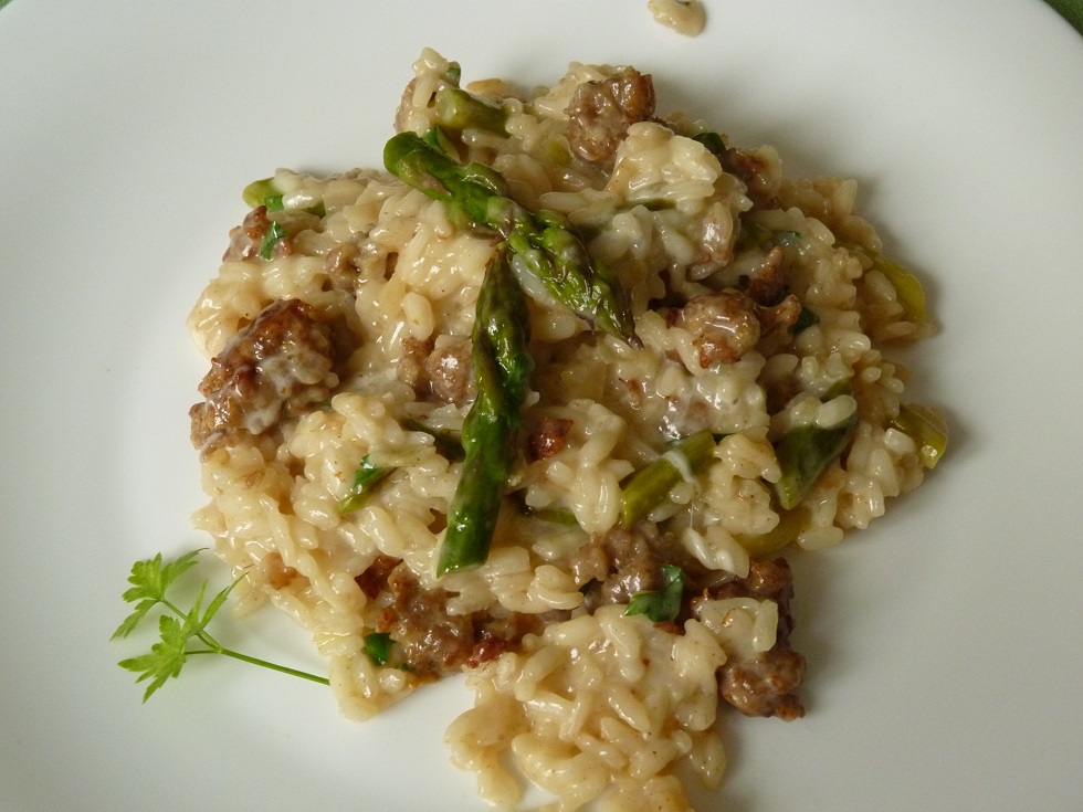 RISOTTO CON SALSICCIA E ASPARAGI