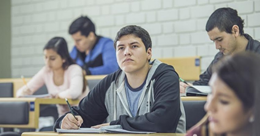 CONGRESO RESPALDA AL MINEDU: No se podrán crear nuevas universidades ni filiales por dos años CONGRESO RESPALDA AL MINEDU: No se podrán crear nuevas universidades ni filiales por dos años