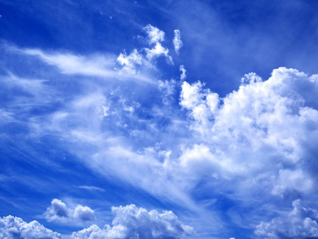 Во сне видеть голубое небо. Фжовтро блакитне небо. Glare Heavenly. Clouds Windy. Сонник видеть небо