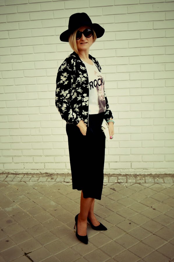 Pantalones Culottes Tendencia bomber message t-shirt fedora stilettos