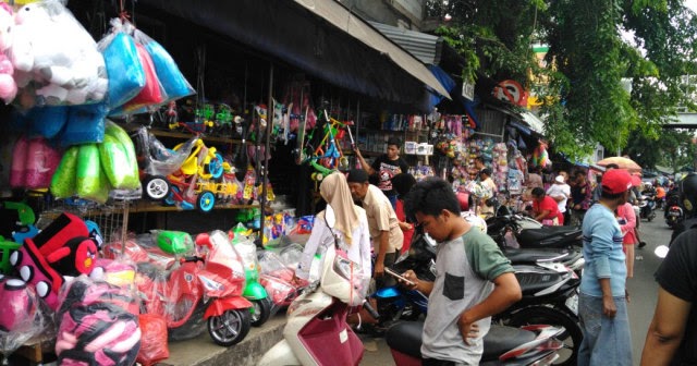 wholesale toys market near me