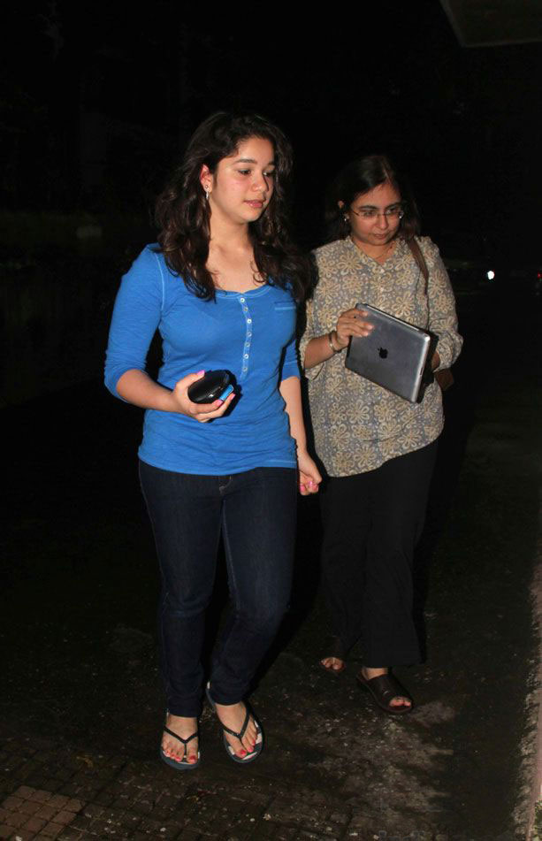 Sara Tendulkar Hot at Delhi Belly Movie Screening Pictures Actress