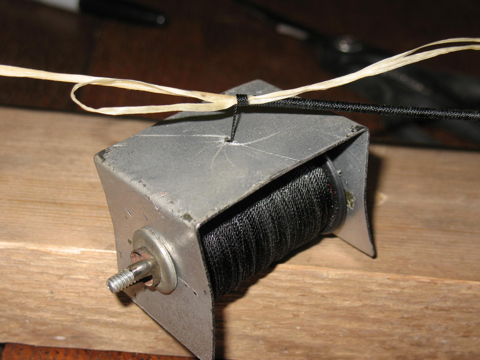 Sensible Survival Make a Continuous Loop Bowstring Part 3