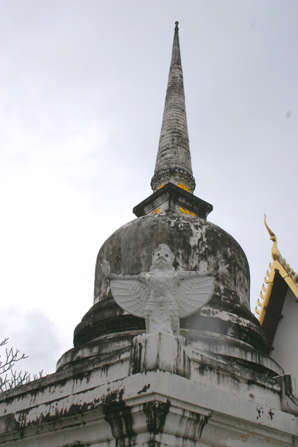Wat Phra Mahathat Stupa