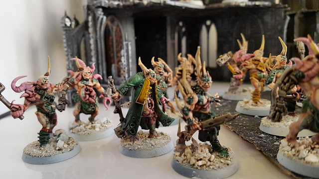 So the theme for my Death Guard is a bunch of chaotic gardeners... poxwalkers nurgle zombies death guard chaos