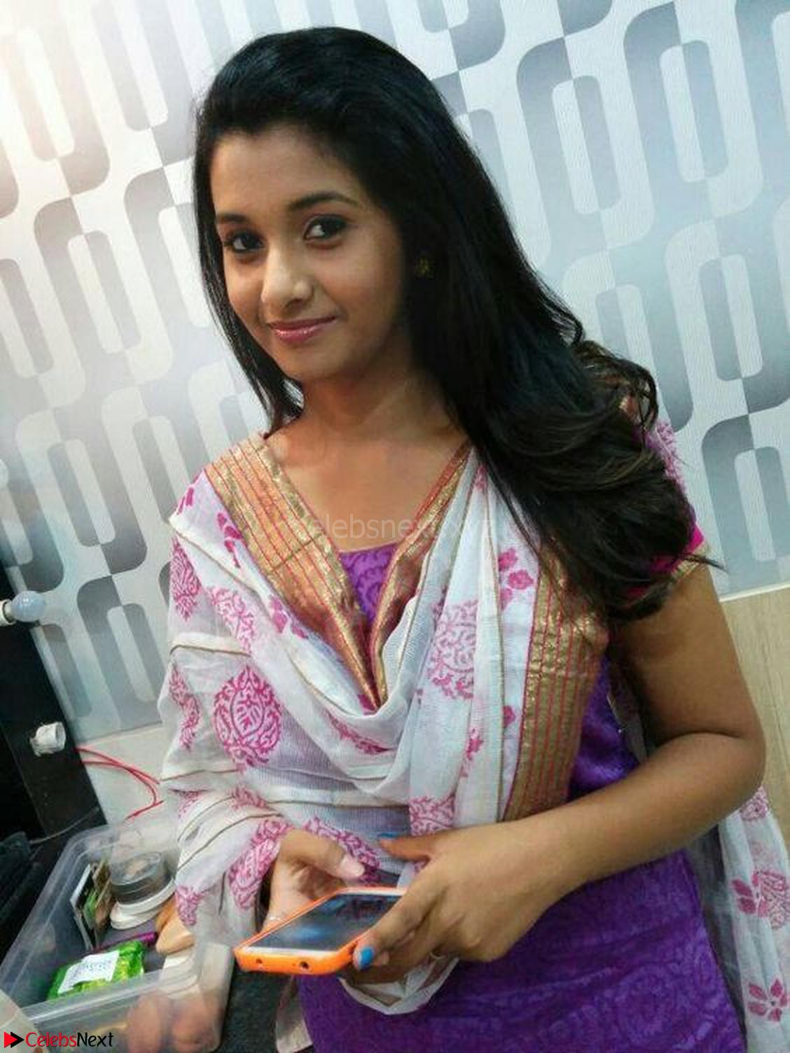 Priya Bhavani Shankar Cute Instagram Pics Exclusive Galleries 005 Priya Bhavani Shankar She is best known for her roles in the successful tamil films meyaadha maan (2017) and kadaikutty singam (2018). priya bhavani shankar cute instagram