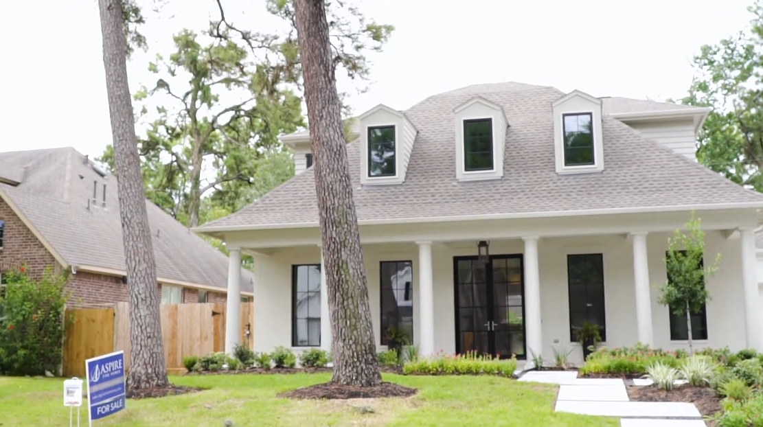 Tour 12211 Old Oaks Dr, Houston, TX vs. 23 Interior Design Photos