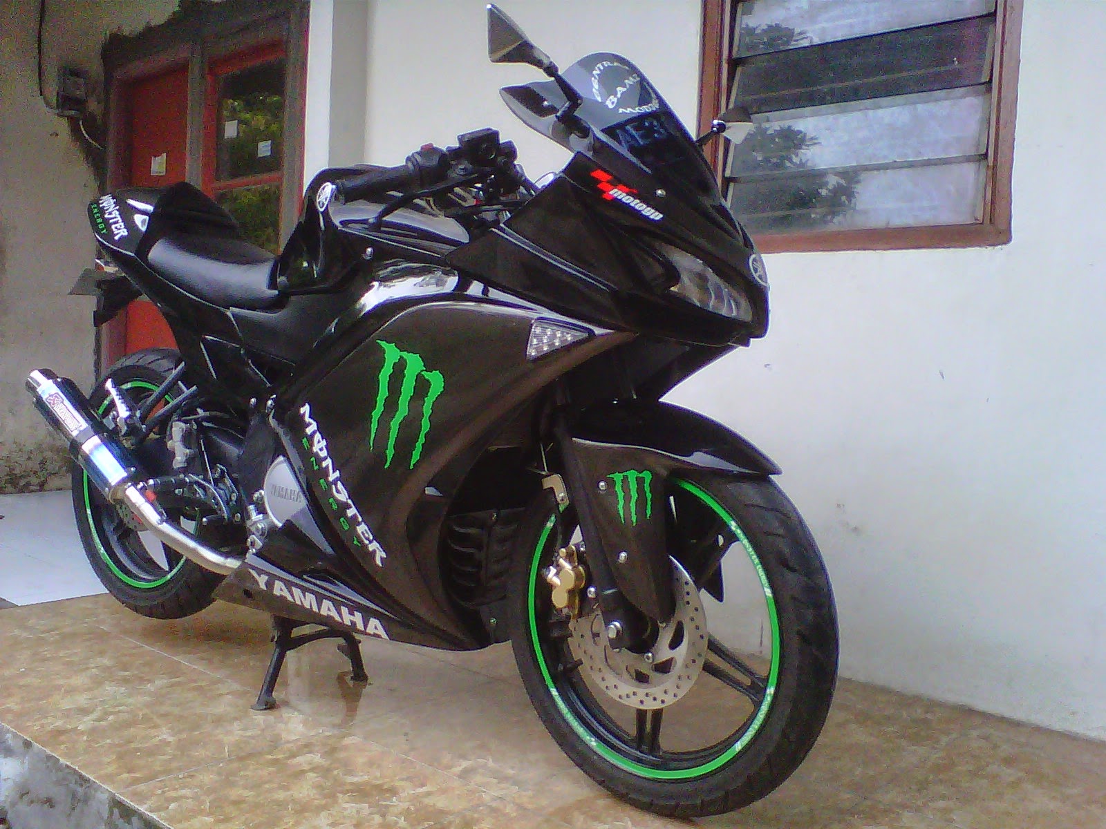 Sentral Modifikasi Jawa Timur: New Vixion Modif R25