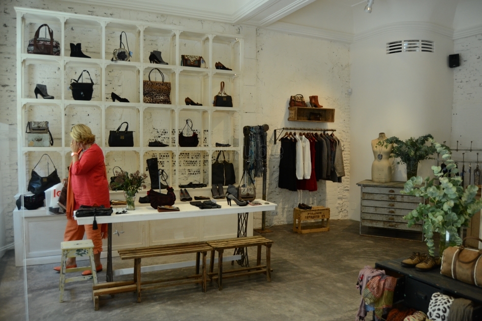 Daniel ferreira carpintero ebanista Muebles de salon tienda prinsesa