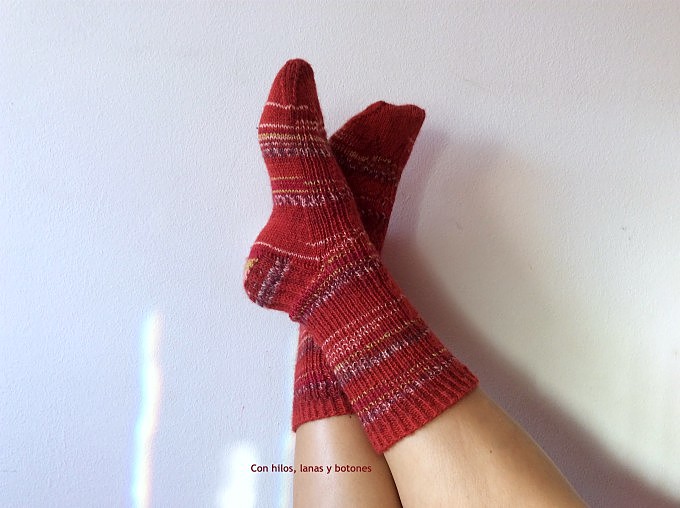 Con hilos, lanas y botones: Calcetines Azurean