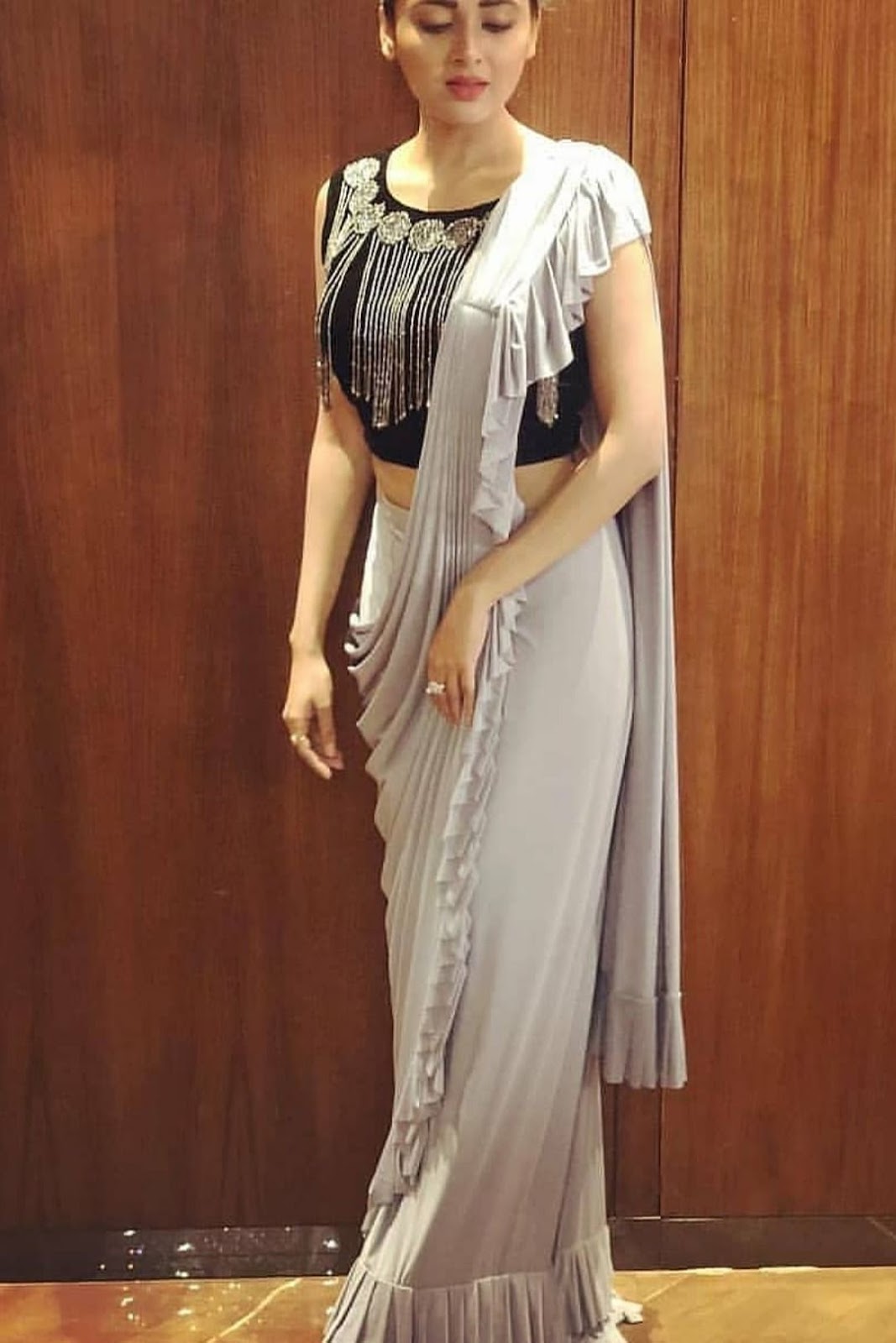 350 Latest Saree Draping Styles And Wearing Patterns For Indian