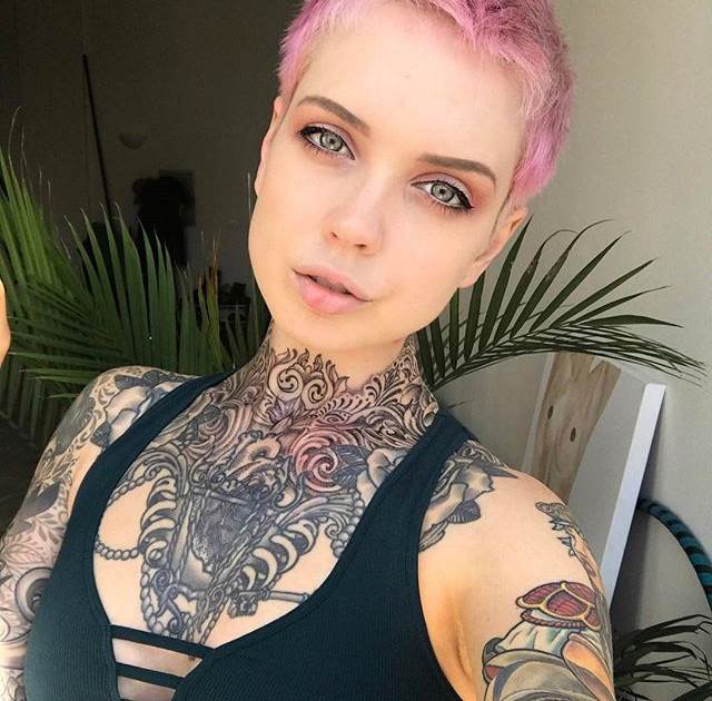 Foto Model Wanita Bertato Paling Top Dan Hot, Asli Seksi Semua