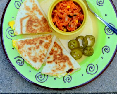 Fried Egg Quesadillas, another easy summer breakfast ♥ KitchenParade.com. Just Three Ingredients. Budget Friendly. High Protein.