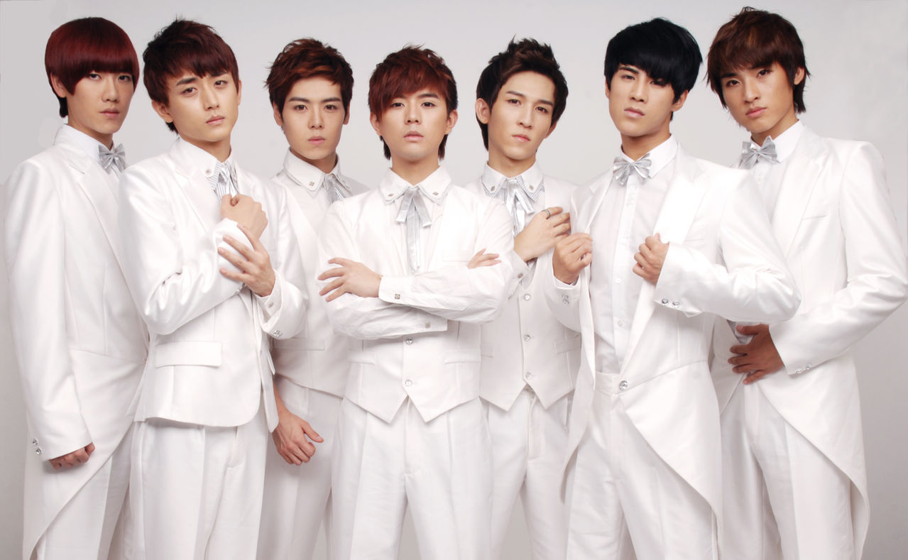 Teh top корейская группа. Кпоп группы. Группа кпоп cnblue. Группа 2pm. Как называется группа из 6 человек.