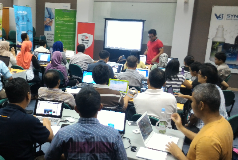 Belajar Bisnis Online di Maluku Utara: Memanfaatkan Potensi Lokal untuk Pasar Global