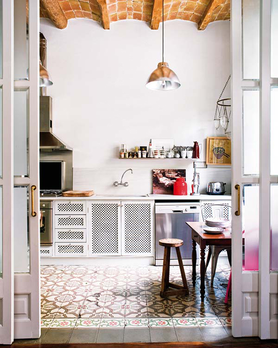 Eclectic kitchen designed by Montse Esteva via Nuevo Estilo #eclectic #interiors #kitchen