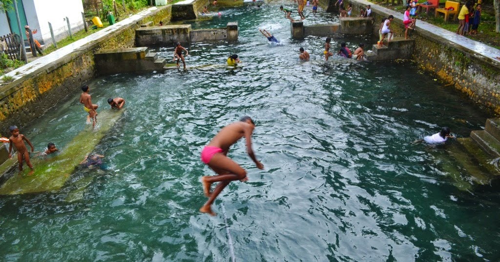 Pemandian Air Panas Hatuasa Negeri Tulehu, Ambon, Maluku, Indonesia