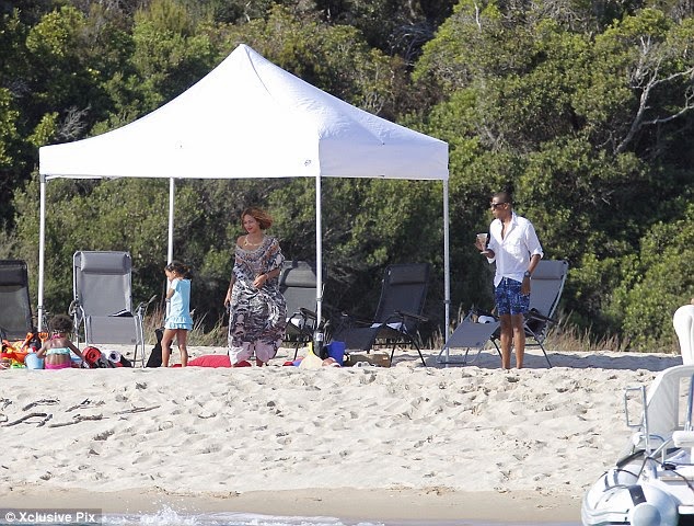 Pics: Beyonce celebrates birthday with Jay Z & Blue Ivy on a beach in ...