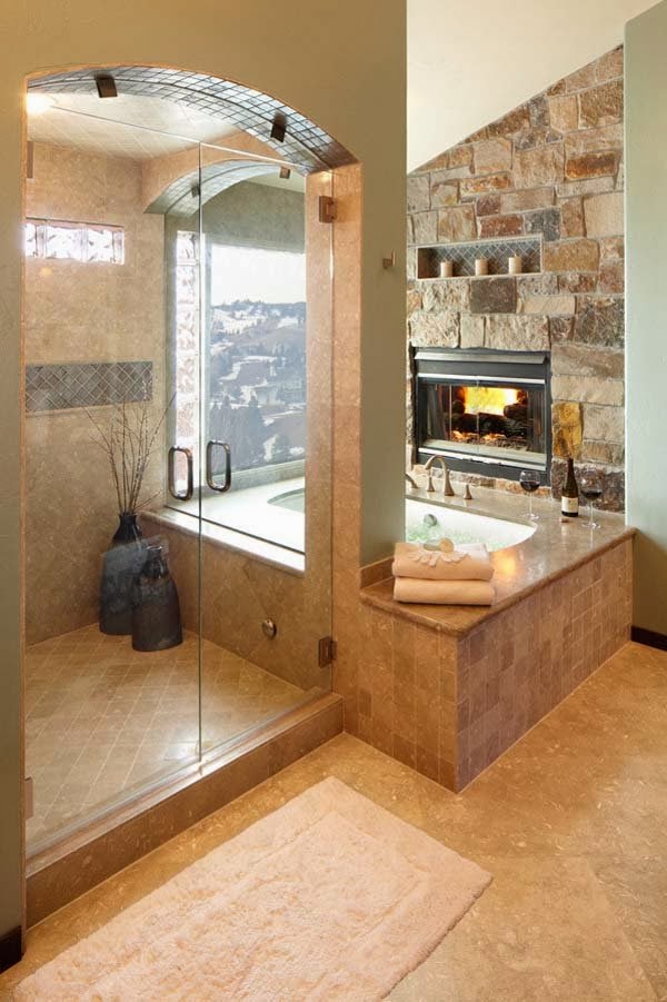 Dosis Arquitectura: Salas de baño con Chimenea, un refugio relajante