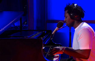 Sampha - (No One Knows Me) Like The Piano