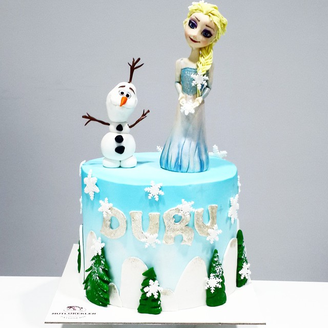 Mutlu Kekler Elsa Frozen pasta