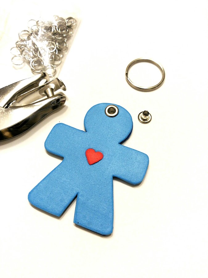 llavero, silueta, goma eva, manualidades fáciles, día del padre