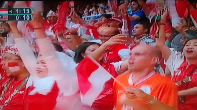 Luapan Kegembiraan Supporter Indonesia Luapan Kegembiraan Supporter Indonesia