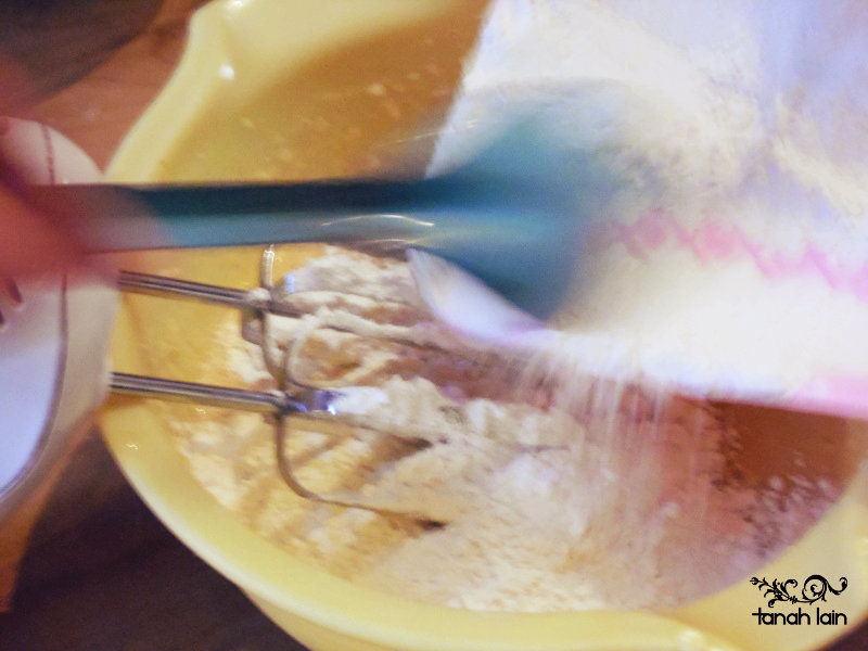 Budnt Cake de Nata (crema de leche) con pasas y nueces