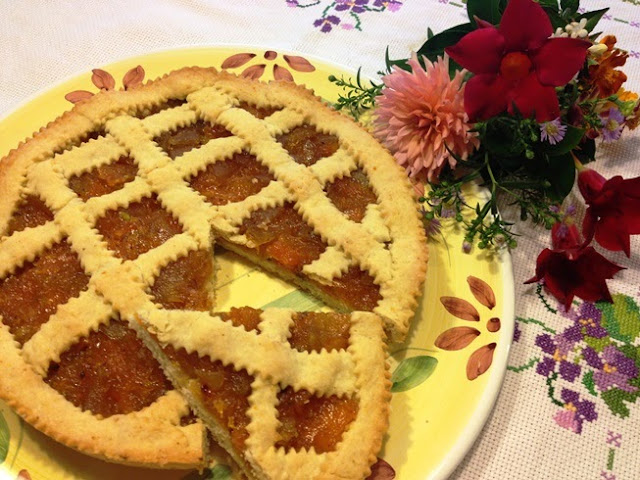 gluten-free crostata con composta di mele e zucca rossa