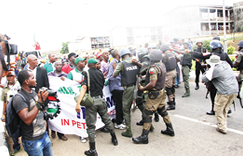 area boys beat nlc protesters lagos area boys beat nlc protesters lagos