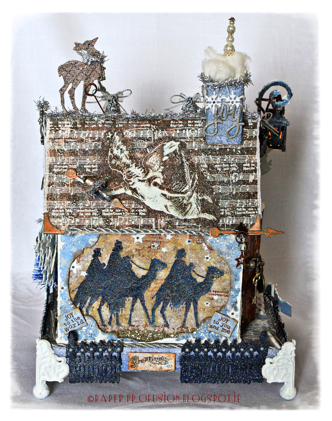 Paper Profusion: Home for Christmas