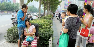 Kecelakaan Paling Fatal Akibat Main Ponsel Berlebihan Kecelakaan Paling Fatal Akibat Main Ponsel Berlebihan
