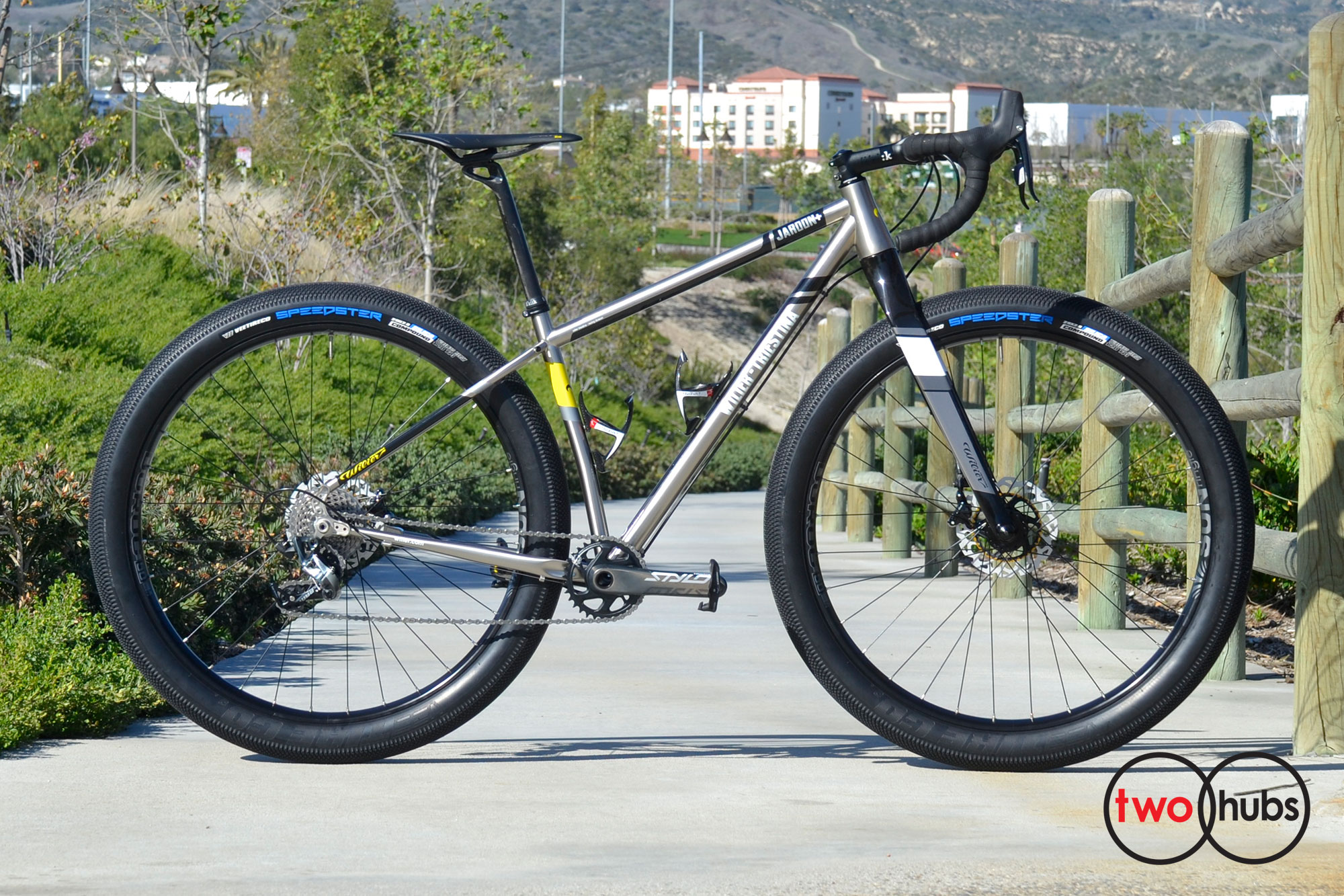Wilier-Triestina-Jaroon-Plus-SRAM-Force1-Complete-Bike-01.jpg