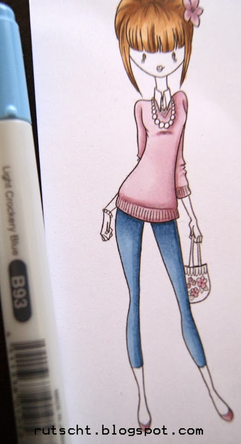 Utilizando tres tonos de Rotuladores Copic para efecto degradado