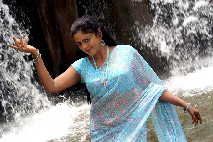 Desi Voyeur College Girl N Bhabhi Kaattu Puli Tamil M