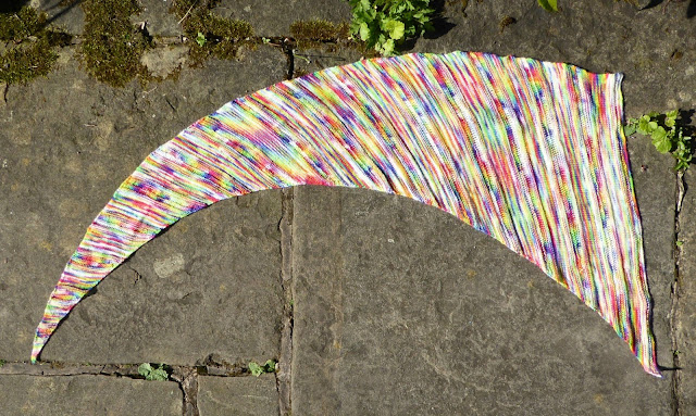 Couthie shawl