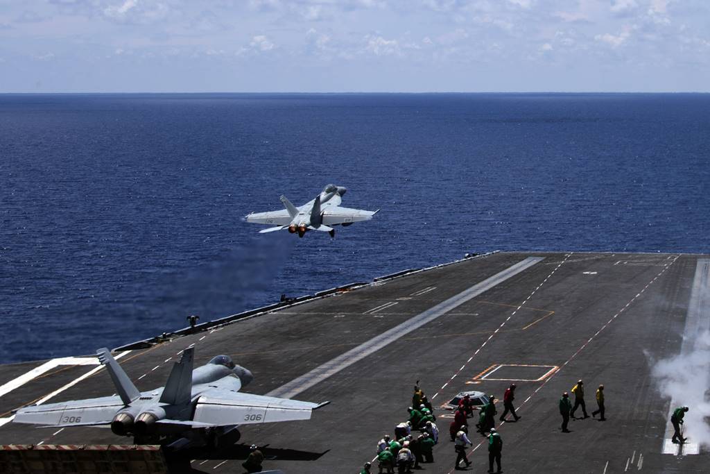 TOP GUN SEQUEL FILMS ABOARD USS ABRAHAM LINCOLN Blog Before Flight