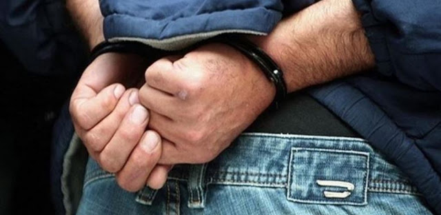 20χρονος στα Πάμφιλα: έφτυσε 28χρονη, αποπειράθηκε να χτυπήσει το παιδί της, έσκισε στολή αστυνομικού 20χρονος στα Πάμφιλα: έφτυσε 28χρονη, αποπειράθηκε να χτυπήσει το παιδί της, έσκισε στολή αστυνομικού