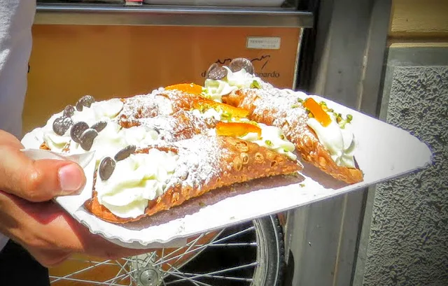 Sicilian Food - cannoli