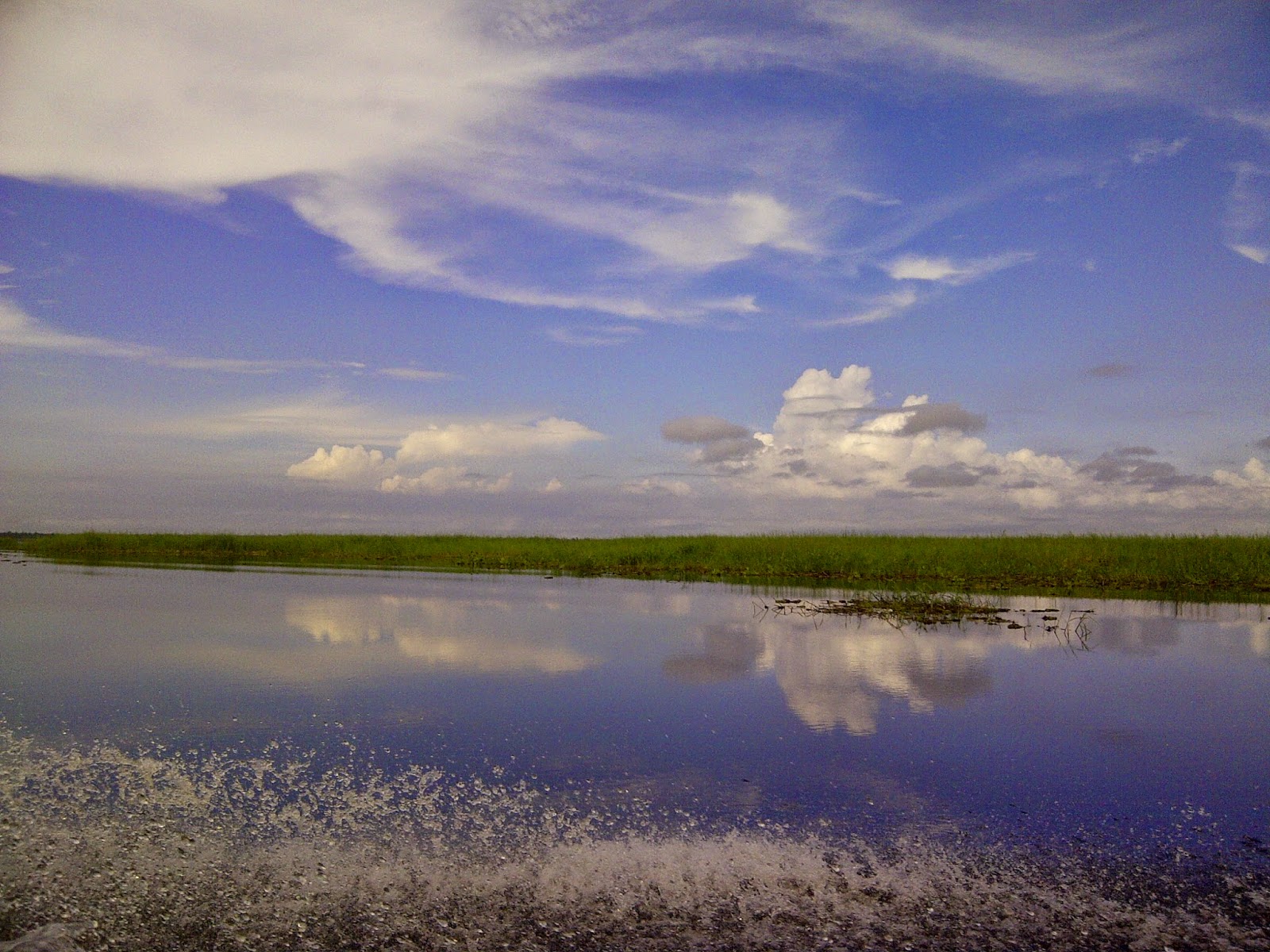 Indahnya Danau Semayang, Kota bangun Kalimantan timur - On My Way