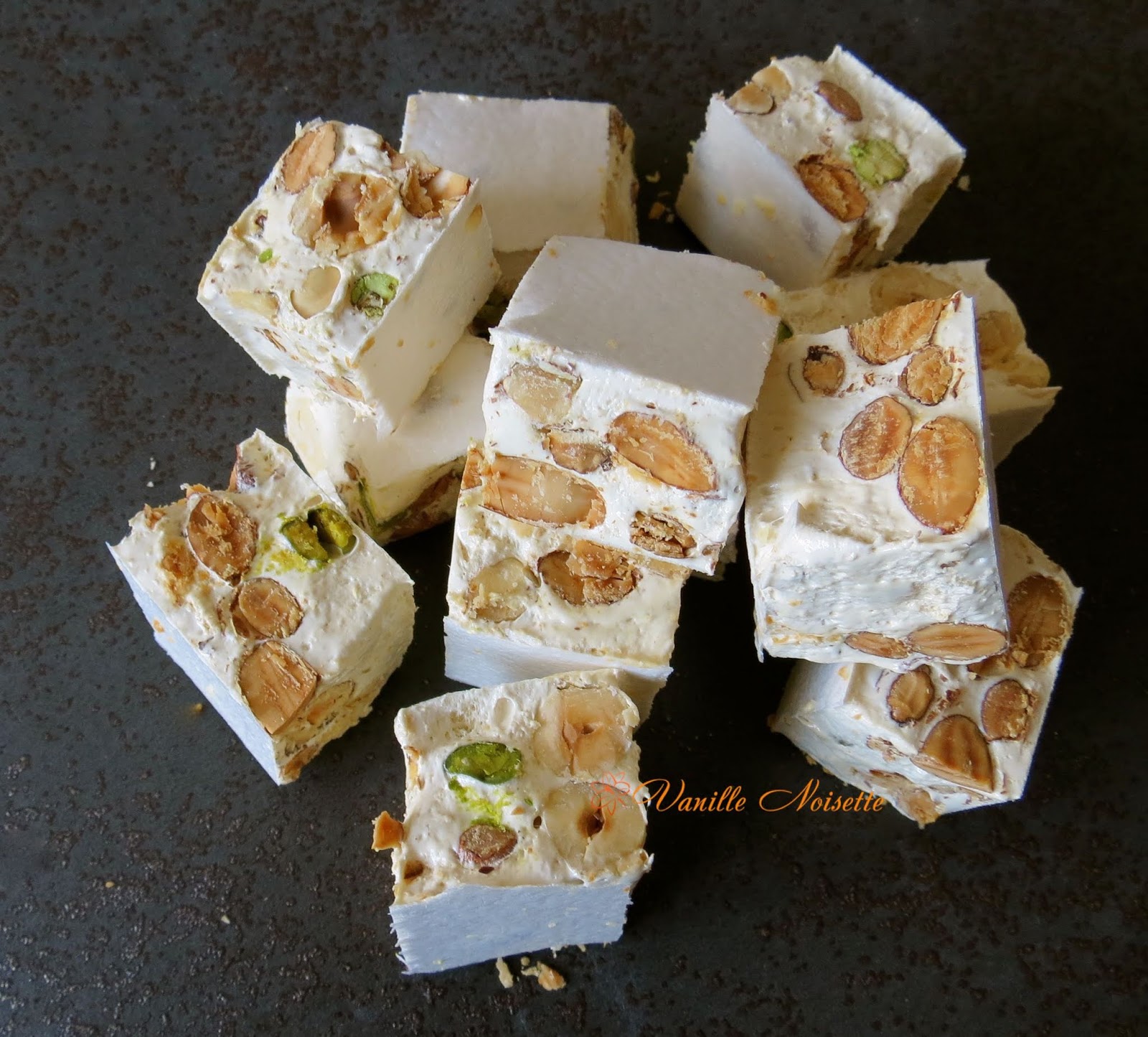 Vanille Noisette : LE NOUGAT Vanille Noisette : LE NOUGAT