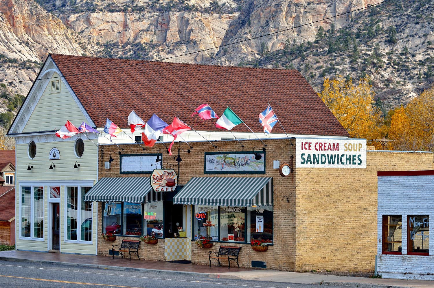 The Amazing Life Orderville, Utah