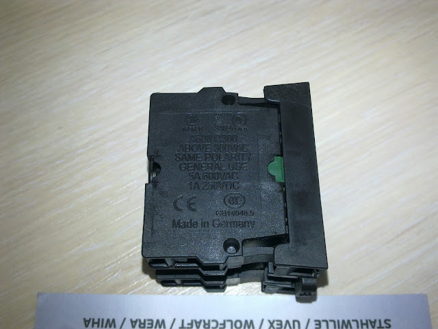 Eaton fixing adapter M22-A, contact blocks M22-K01 и M22-K10