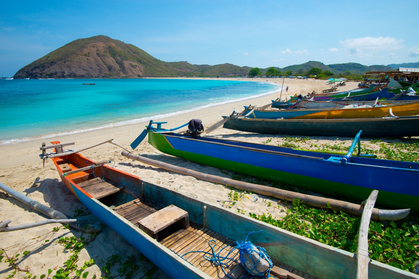 Number of domestic tourists in Lombok  dwindles Tourism  