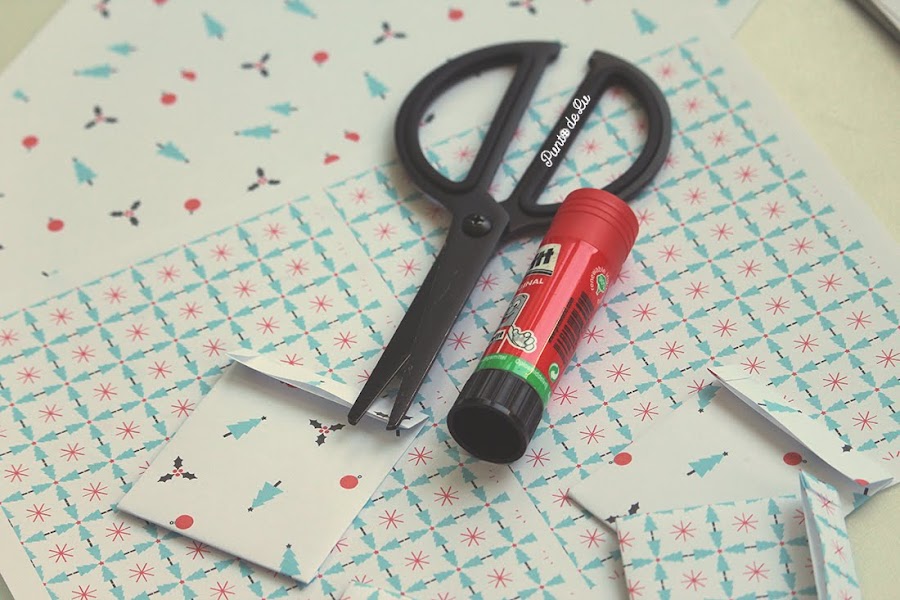 Calendario de adviento con una percha