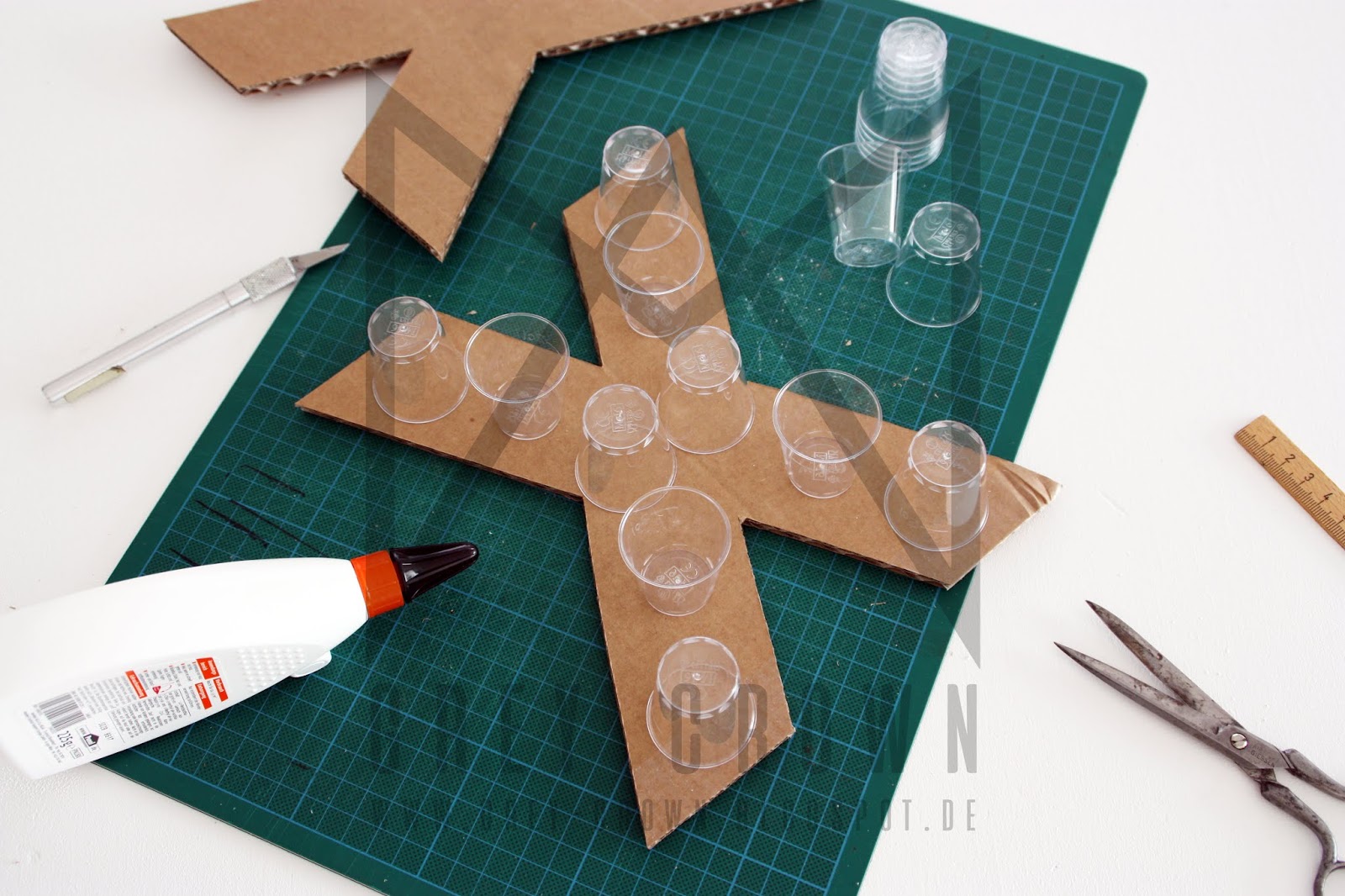grey crown: DIY Deko Buchstaben grey crown: DIY Deko Buchstaben