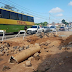 Av. Felizardo Moura com trânsito lento, devido tubulação que rompeu
