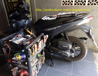 Cara pasang alarm motor pada Honda Vario 150 New LED Cara pasang alarm motor pada Honda Vario 150 New LED