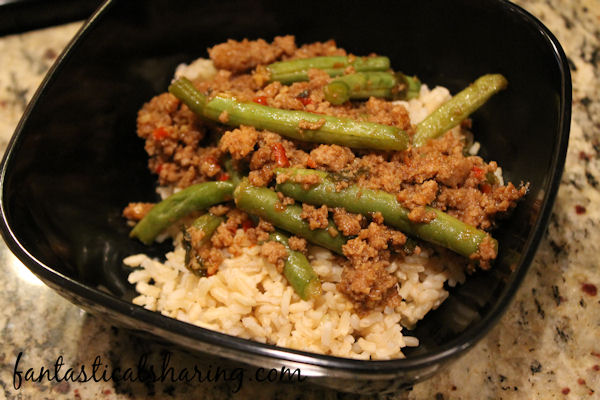 Chinese Green Beans with Ground Turkey over Rice | This addictive meal is not only tasty but incredibly easy to make - and ready in under 30 minutes #recipe #greenbeans #turkey #easy